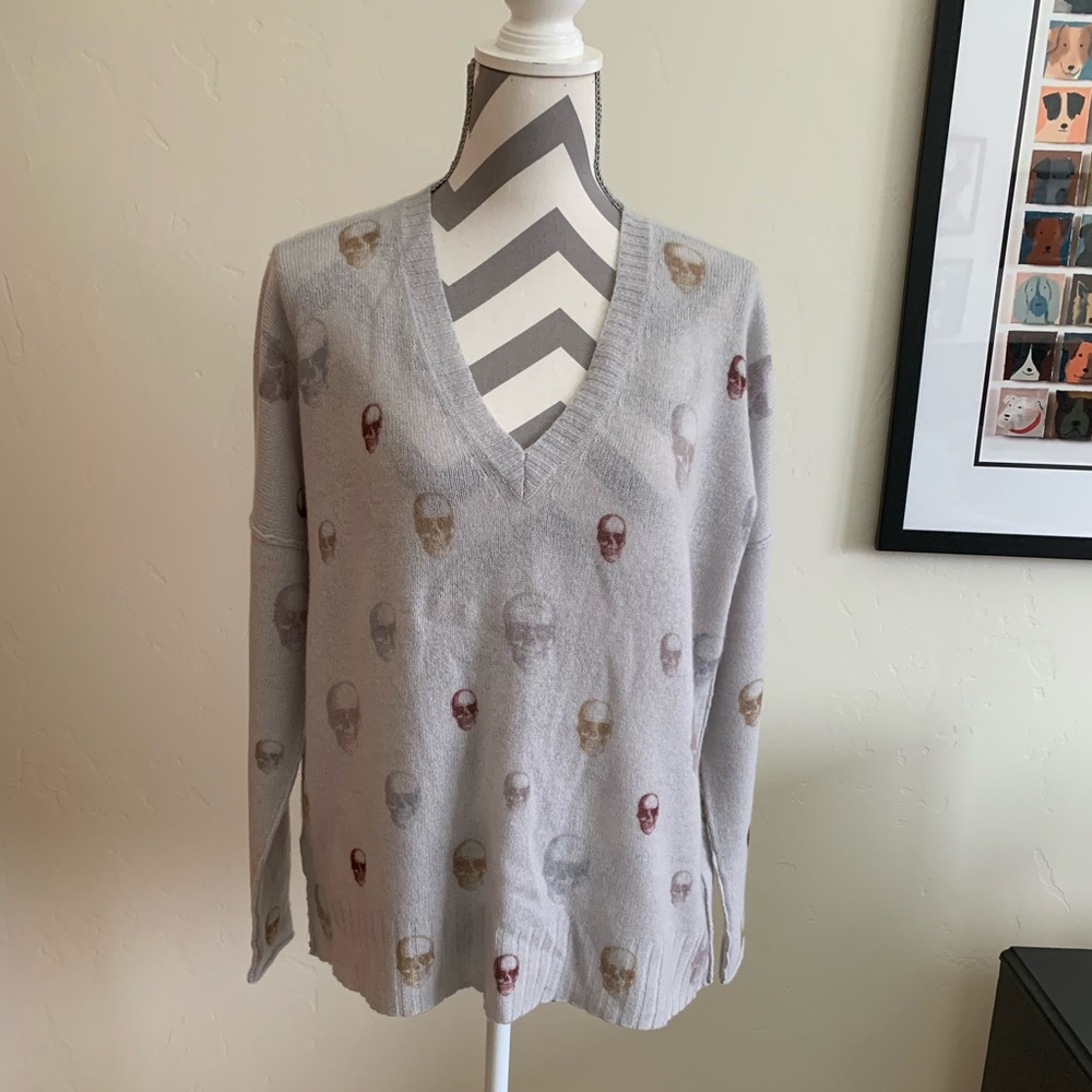 Skull Cashmere Size Small sweater